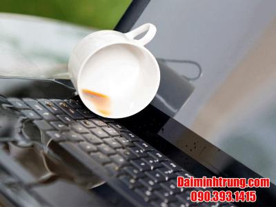 Laptop bị vô nước